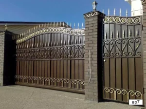 Арочные откатные ворота с калиткой Арт. вр7